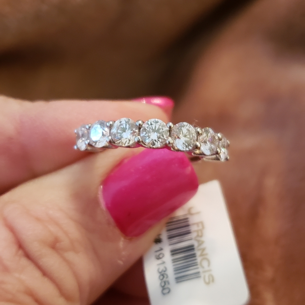 Sz 5, Swarovski Zirconia, 7-stone band, 925 Silver, TCW 2.6 Carats, NWT